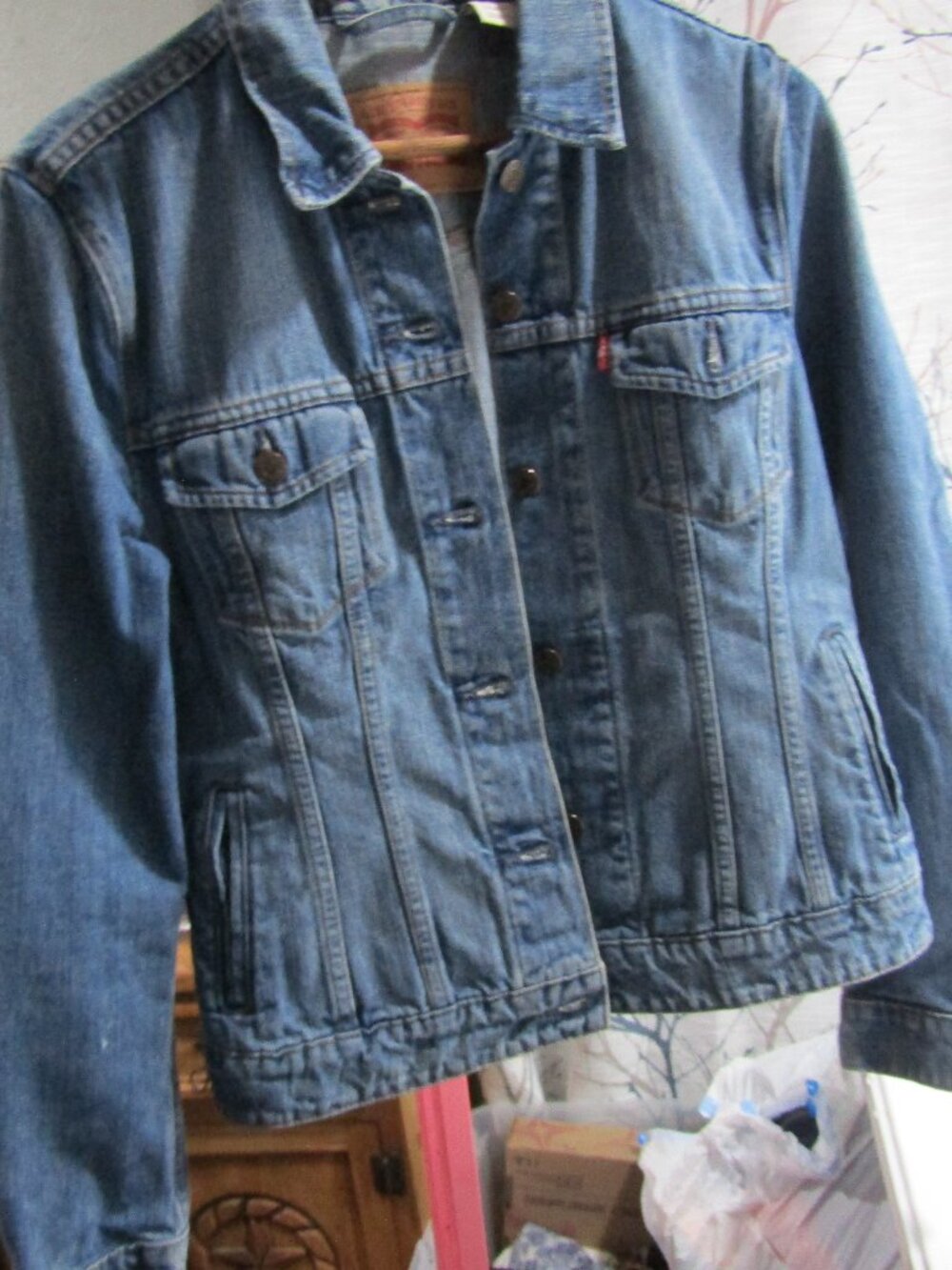 Levi’s 100% Cotton Medium Wash Denim Trucker Jacket
